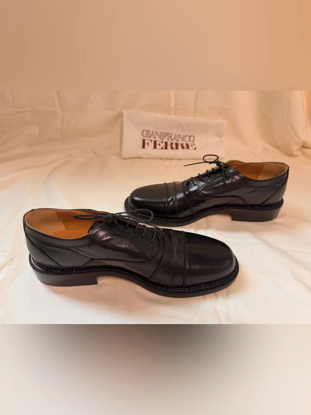 Gianfranco Ferre Men’s classic lace-up oxford shoe black